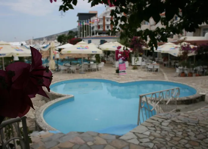 Bougainville Bay * Sarandë